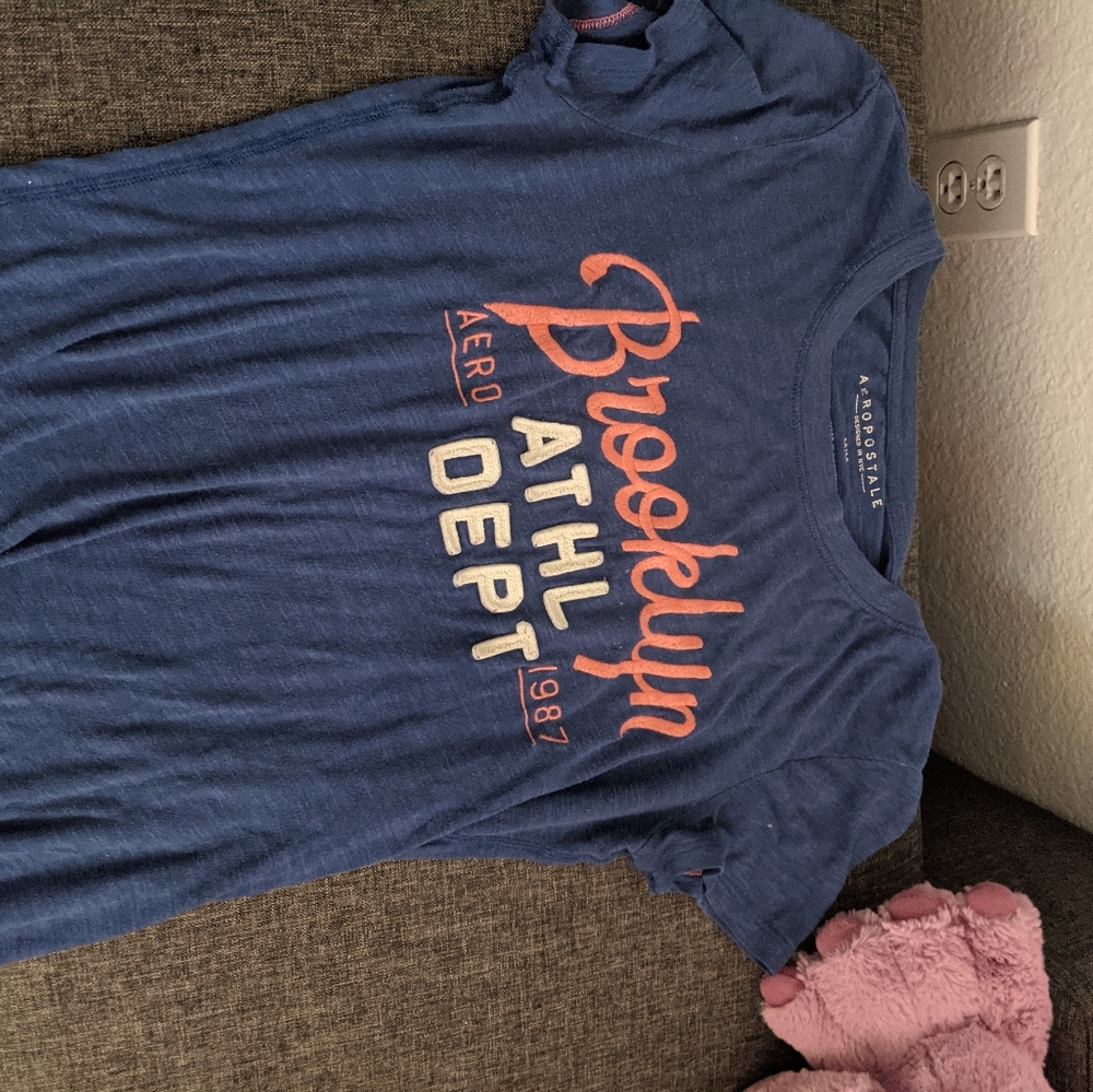 Shirts - Picture 3 of 4
